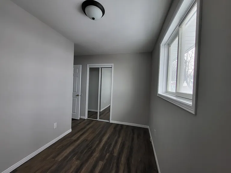 70 Penetang St #1 — Photo 35
