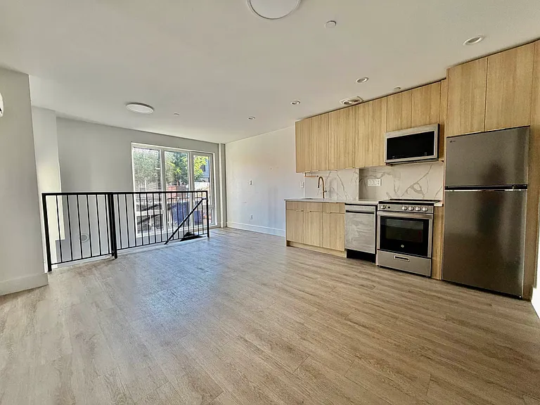 78 Beaver St #1A — Photo 1
