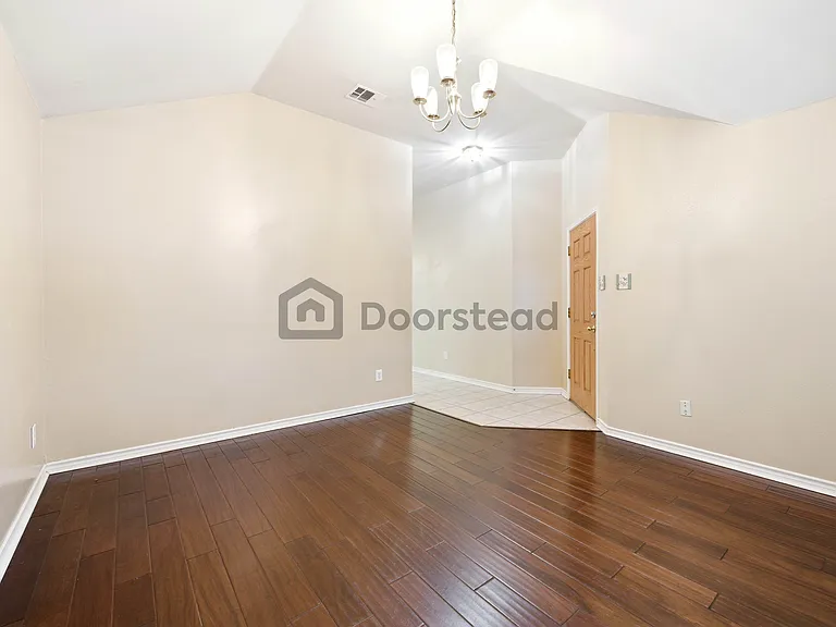 15809 Ducote Dr — Photo 8