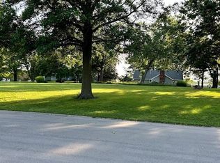 21 Hubbard Pl, Lathrop, MO 64465