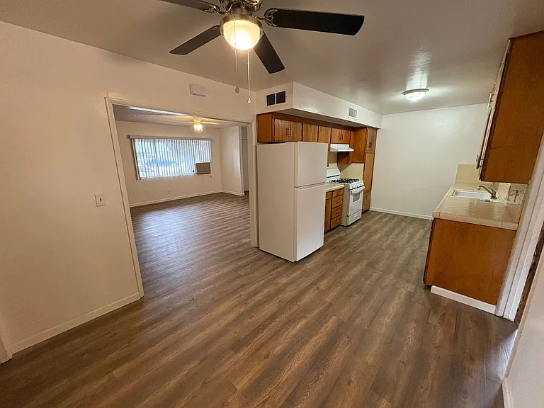 690 W North Way — Photo 15
