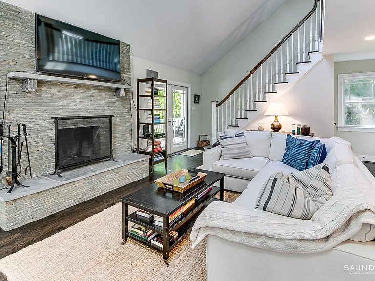 25 Oyster Pond Ln — Photo 11