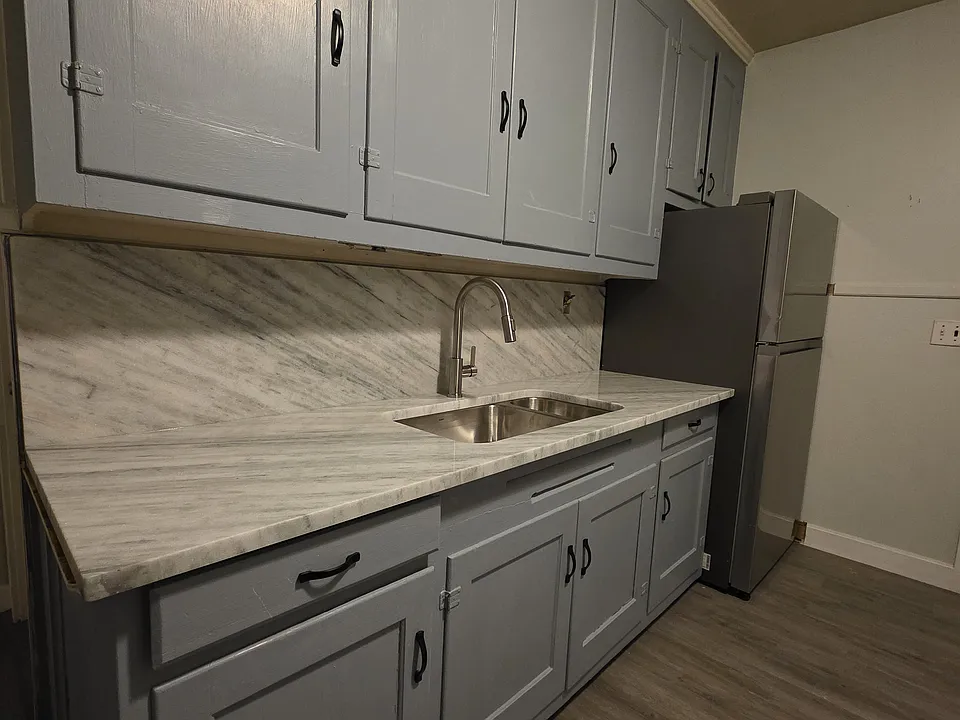 108 Green St #2