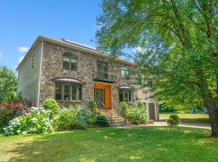 12 Coach Rd, Chelmsford, MA 01824