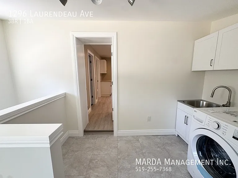 1296 Laurendeau Ave — Photo 30