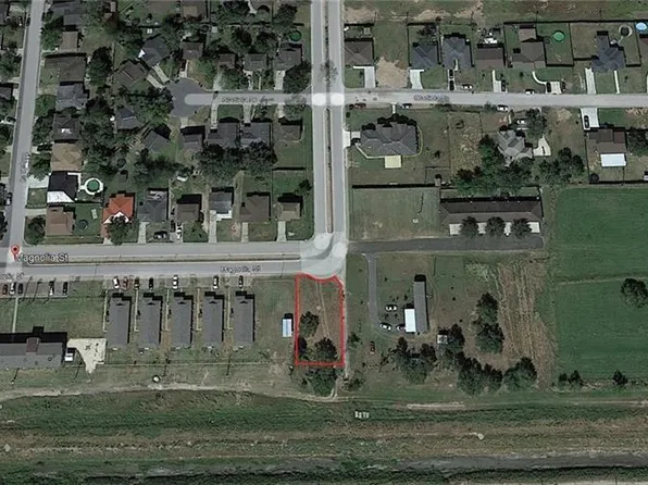 206 Magnolia St E, Mission, TX 78572