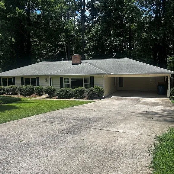 125 Pebble Trl — Photo 1