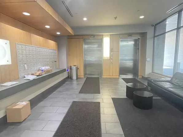 815 Arch St #311, Philadelphia, PA 19107