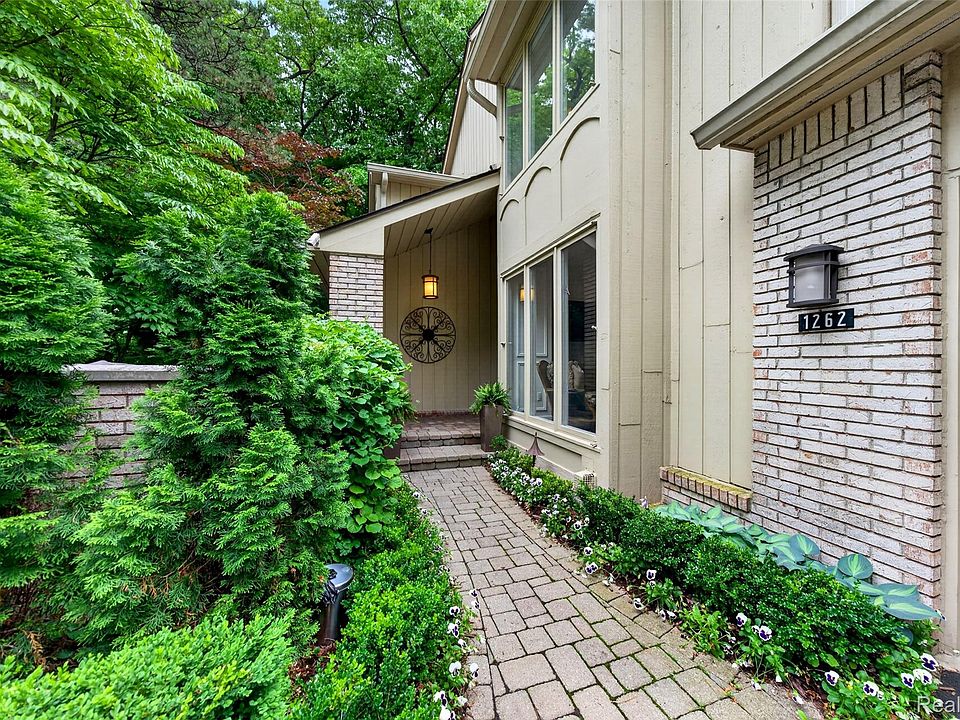 1st image of 1262 Woodcrest Cir #E