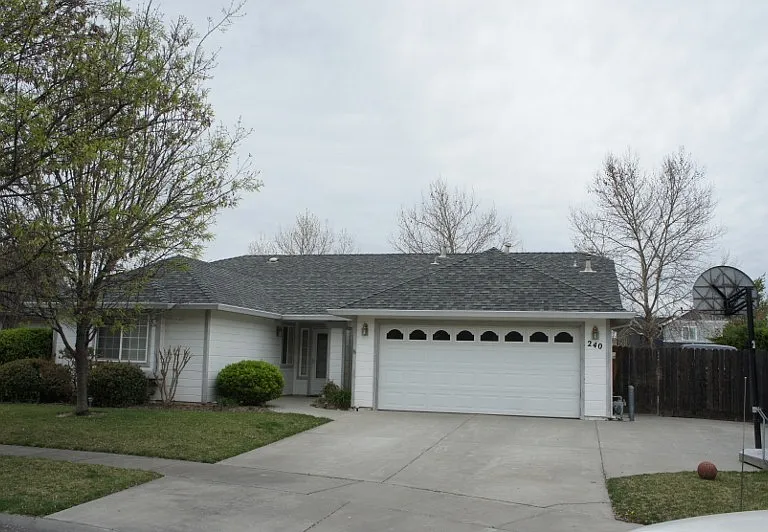 240 Windrose Ct — Photo 8