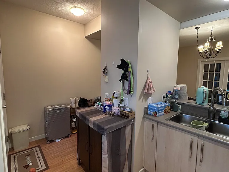 9229 University Cres #1XX — Photo 4