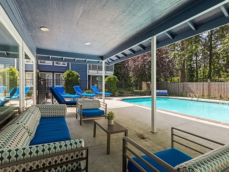 Avana Chestnut Hills — Photo 29