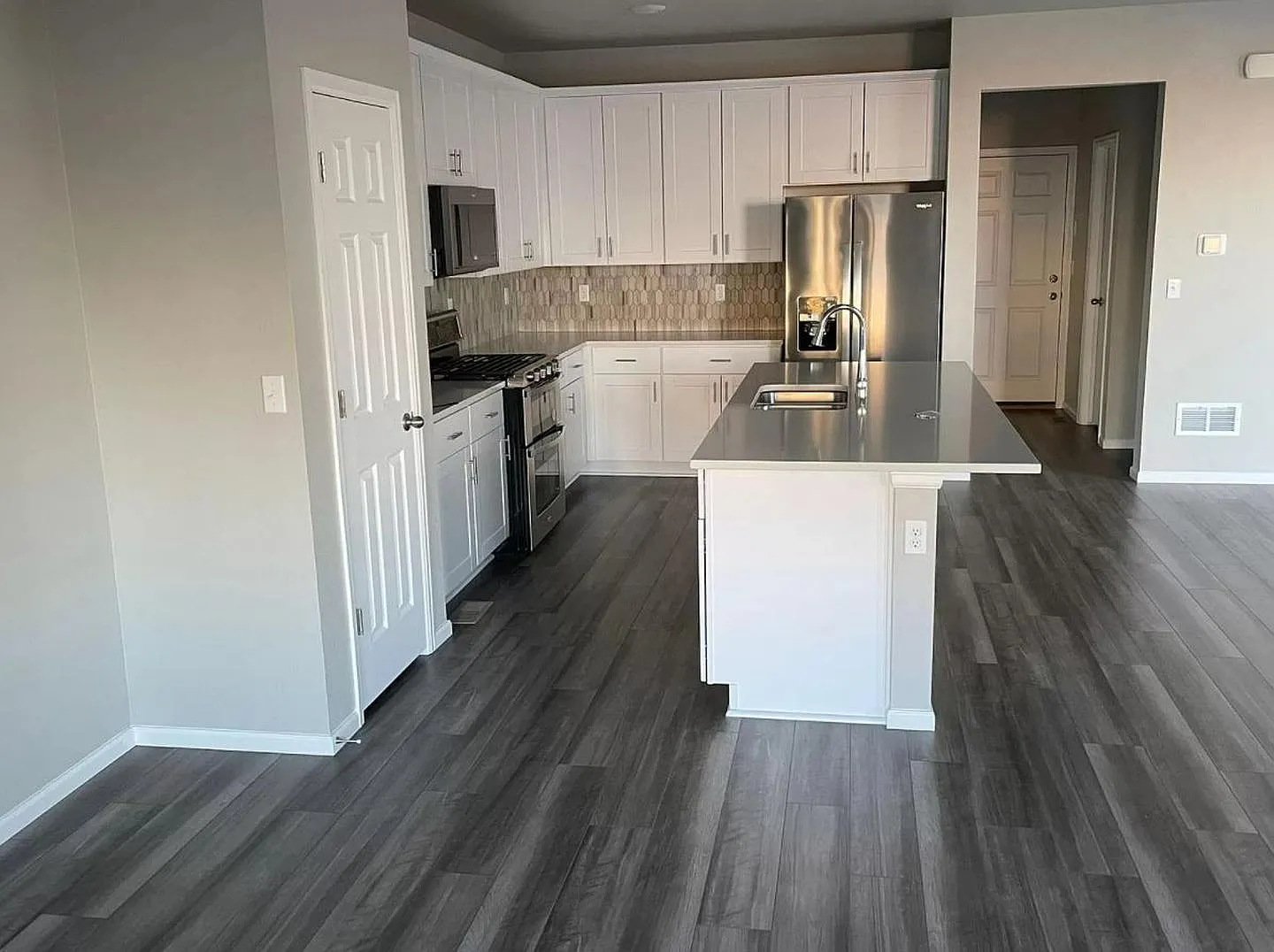 3 bed, 2.0 bath, 1773 sqft, $2,640 — Photo 1