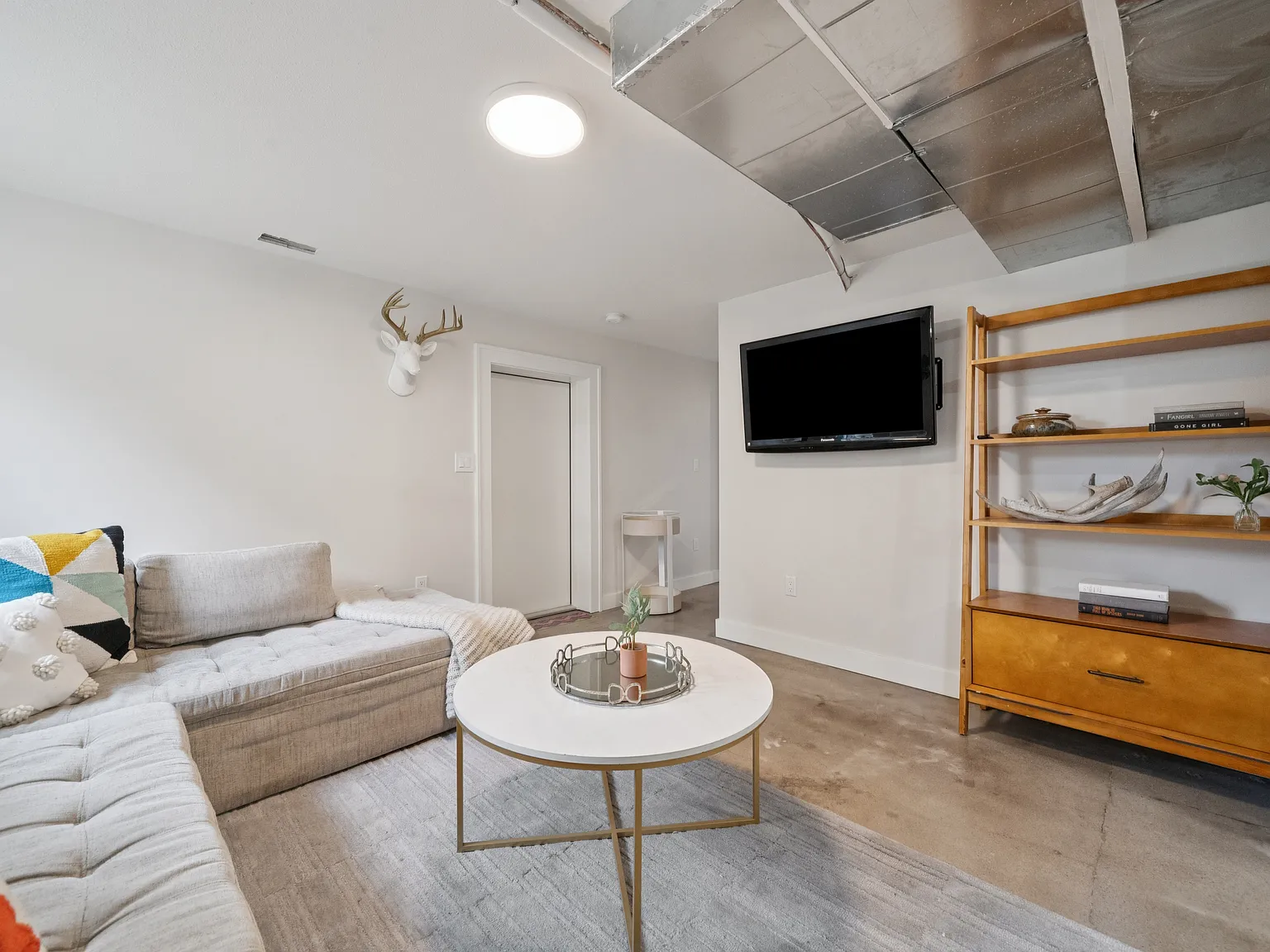 1 bed, 800 sqft, $2,500 — Photo 3