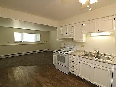 2 bed, 780 sqft, $1,650 — Photo 4