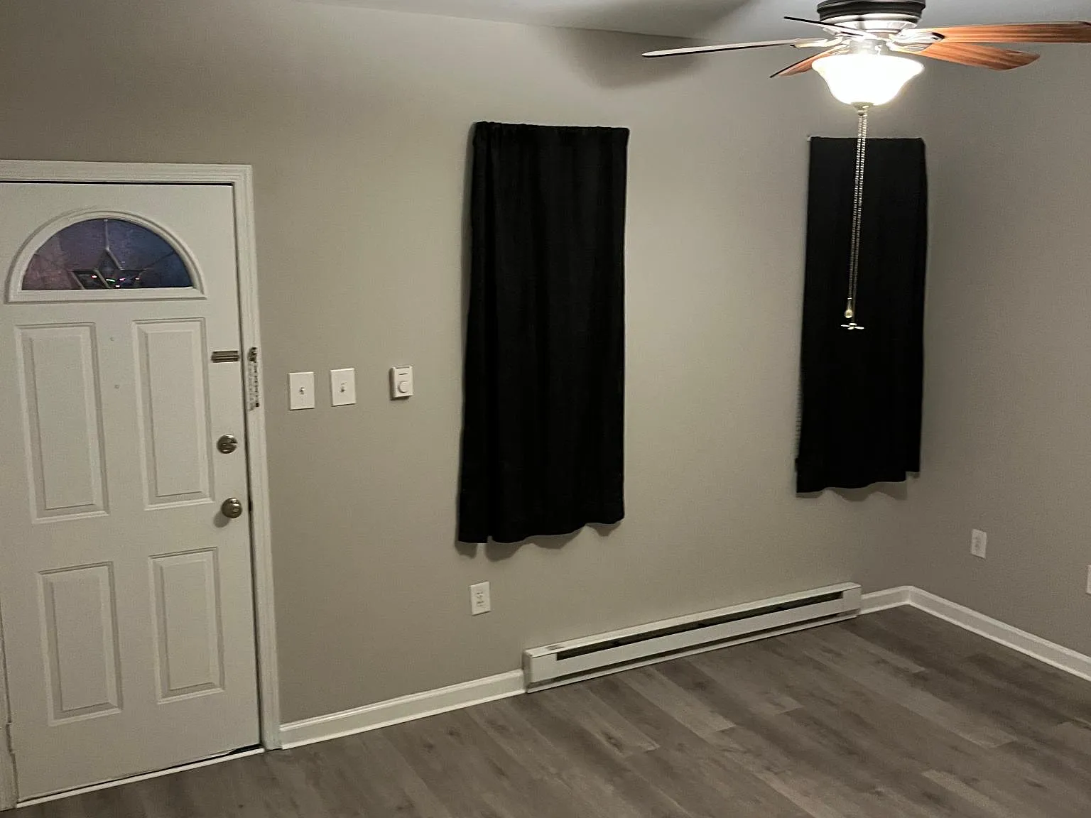 2 bed, 1000 sqft, $1,900 — Photo 3