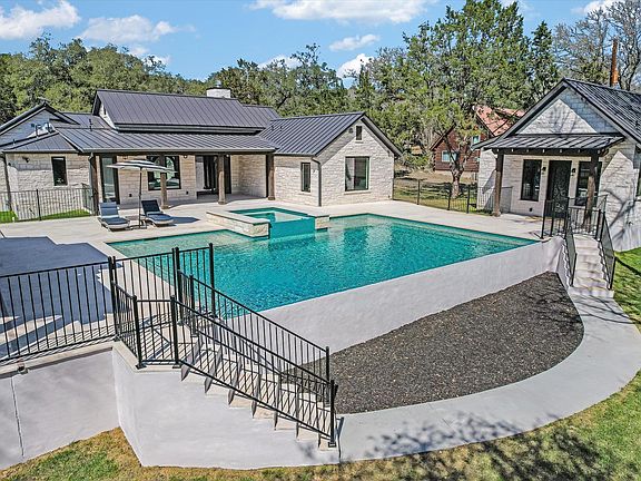 3rd image of 312 Rancho Grande Dr