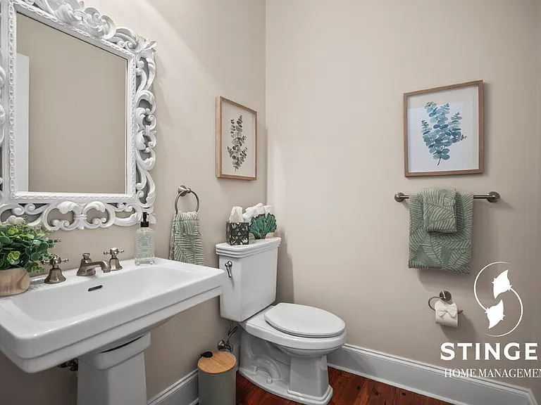 700 Bay St #207 — Photo 26