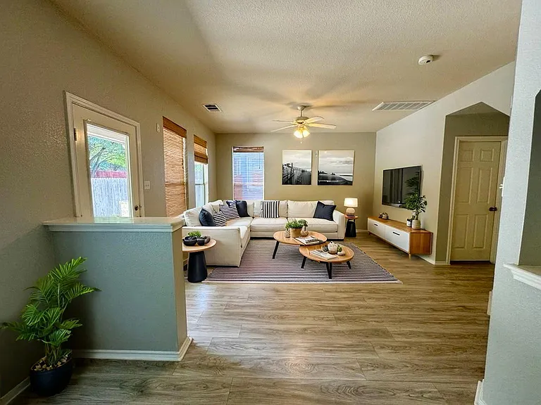 8301 Winterstein Dr — Photo 8