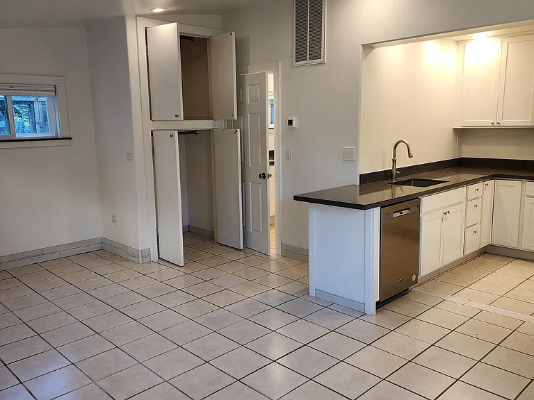 307A Oxford Way #307A — Photo 12
