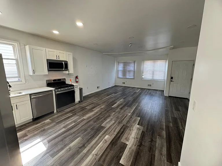 152 Market St #1 — Photo 2
