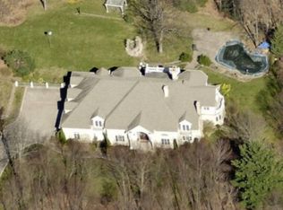 176 Hidden Pond Dr, Watertown, CT 06795