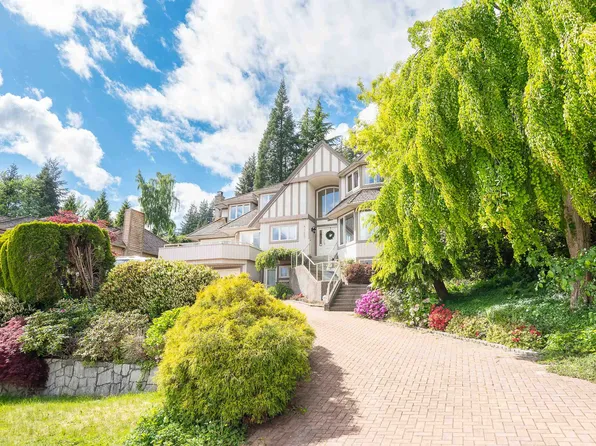 4153 Quarry Ct, North Vancouver, BC V7K 3C3