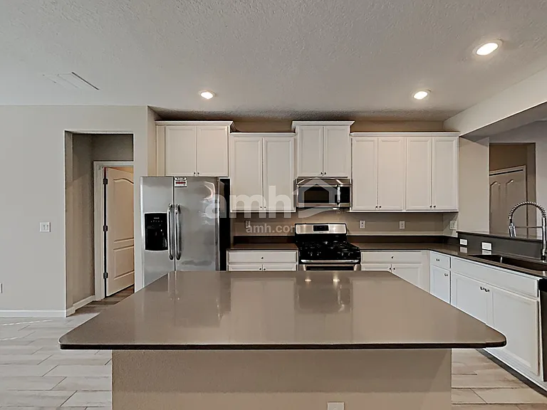 226 Athens Dr — Photo 3