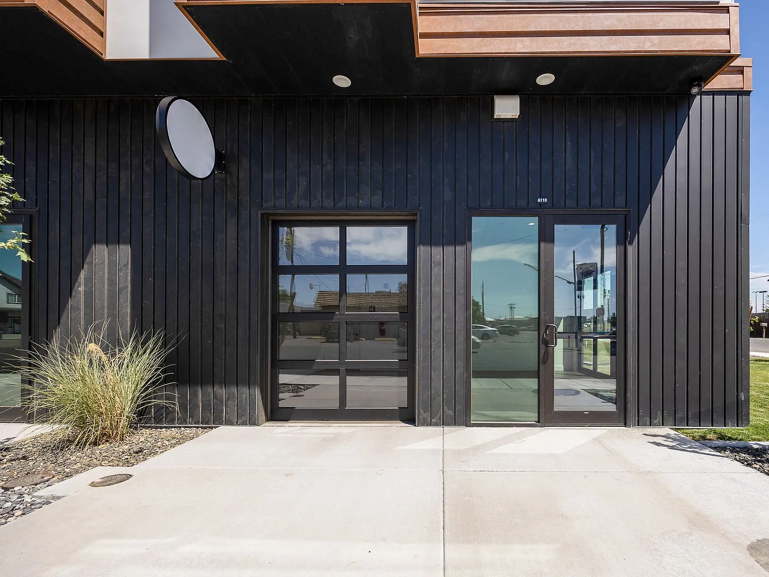 The Towns On Elm — Photo 1