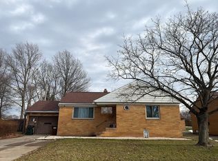 5461 Alexander Dr, Cleveland, OH 44130