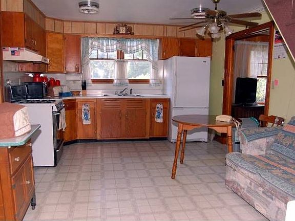 Eat In Kitchen