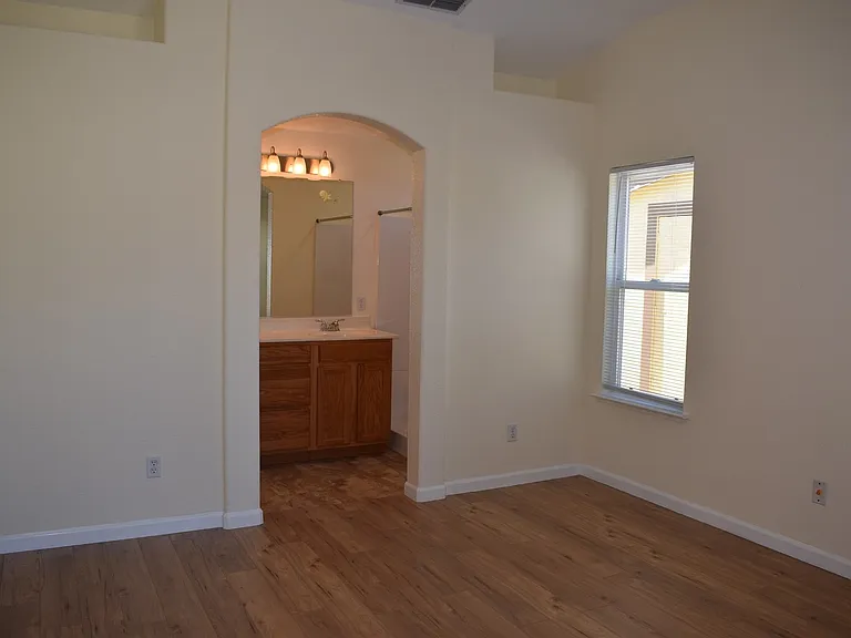 7445 Masters St — Photo 12