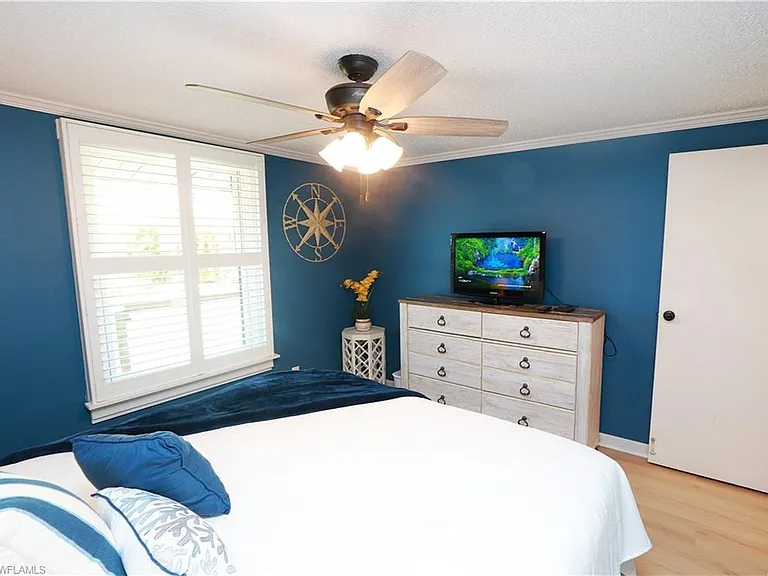 611 Palm Ave #F-30 — Photo 16
