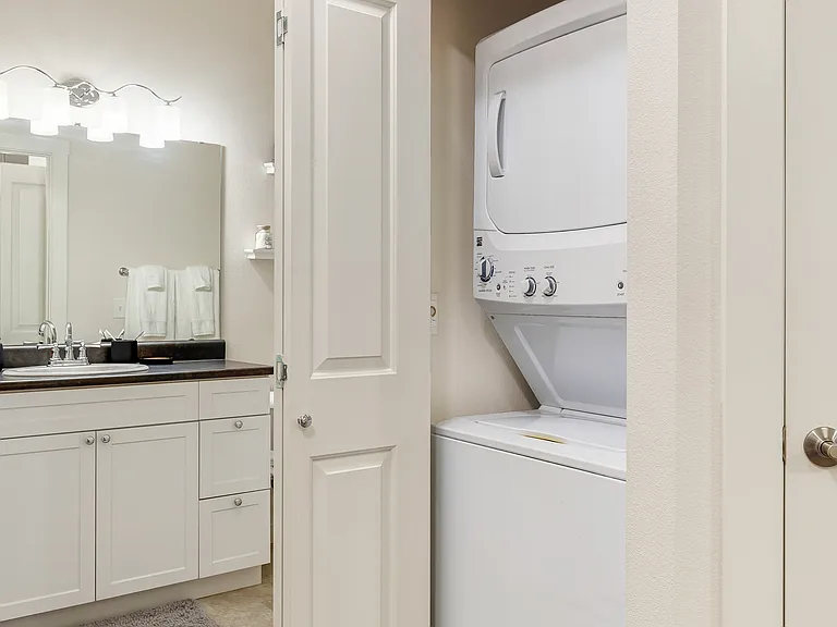 Corso Apartment Homes — Photo 10