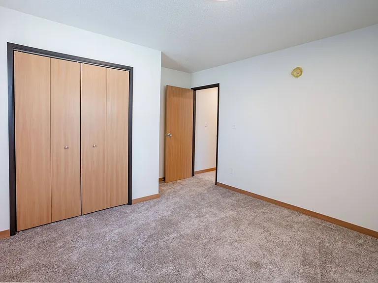 Cherry Creek Apartments | 21D | Bedroom