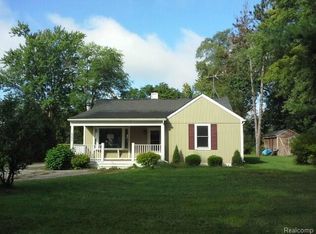 5231 Westview Rd, Clarkston, MI 48346