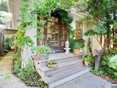 341 Sylvan Ave, Leonia, NJ, 07605