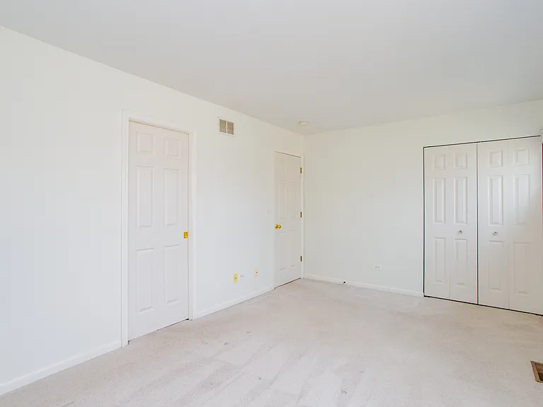 1217 N Village Dr — Photo 23