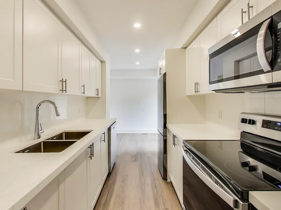 400 Woodsworth Rd #390