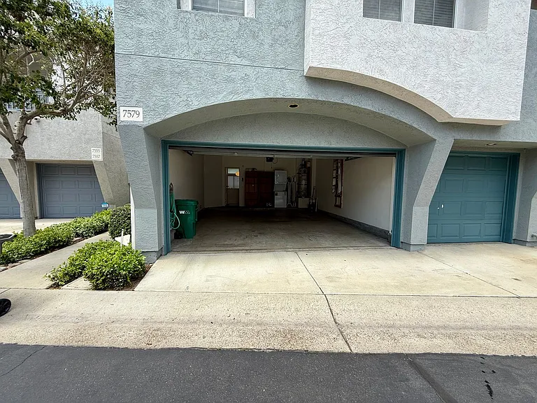 7579 Hazard Center Dr — Photo 17