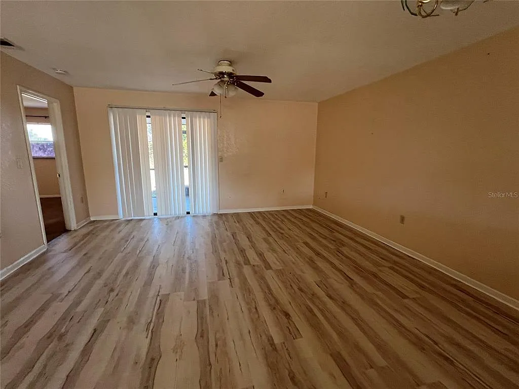 27082 Adams St — Photo 2