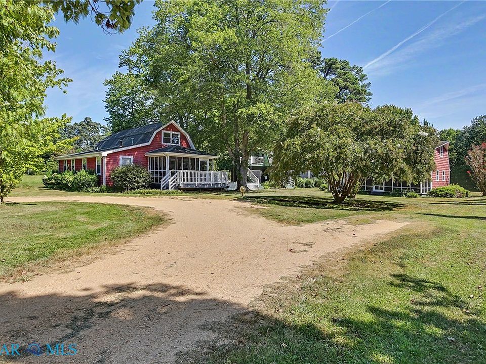 1st image of 1006 Fitchetts Wharf Rd