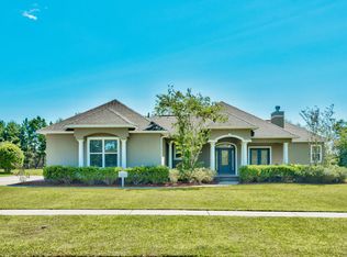 456 Club House Dr W, Freeport, FL 32439