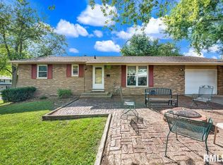 6707 N Rockvale Dr, Peoria, IL 61614