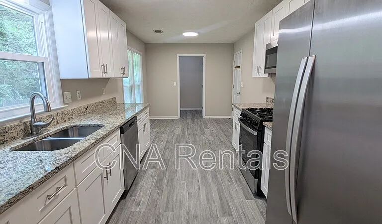 4635 Hampton Square Dr — Photo 8