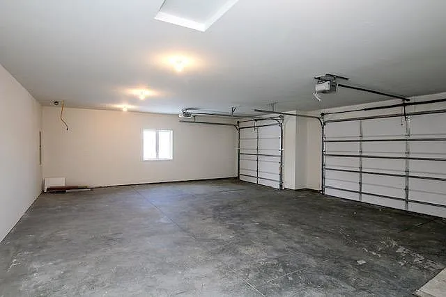 Three Car Garage