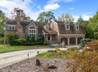 1 Jenifer Ln, Cos Cob, CT 06807