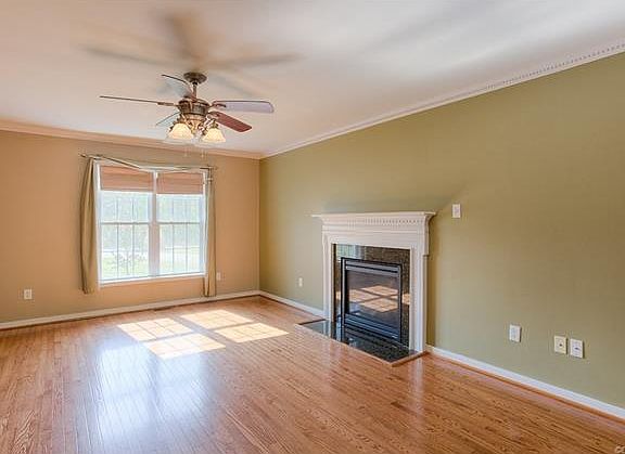 5th image of 3000 Rolling Hill Dr