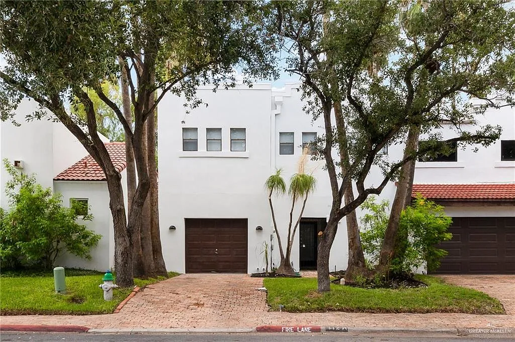 2 bed, 2.5 bath, 1431 sqft, $1,800 — Photo 2
