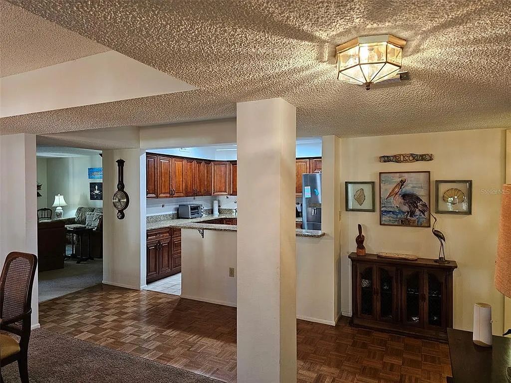 3 bed, 1592 sqft, $4,100 — Photo 3